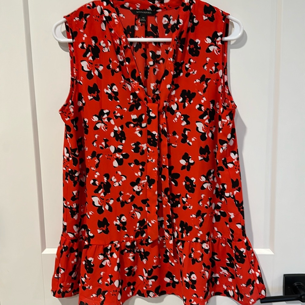 Banana Republic Floral Sleeveless Blouse - Medium